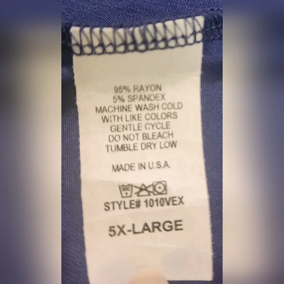 WOMAN'S PLUS SIZE 3-4X ROYAL BLUE SHORT SLEEVE TOP NWOT - Picture 3 of 5